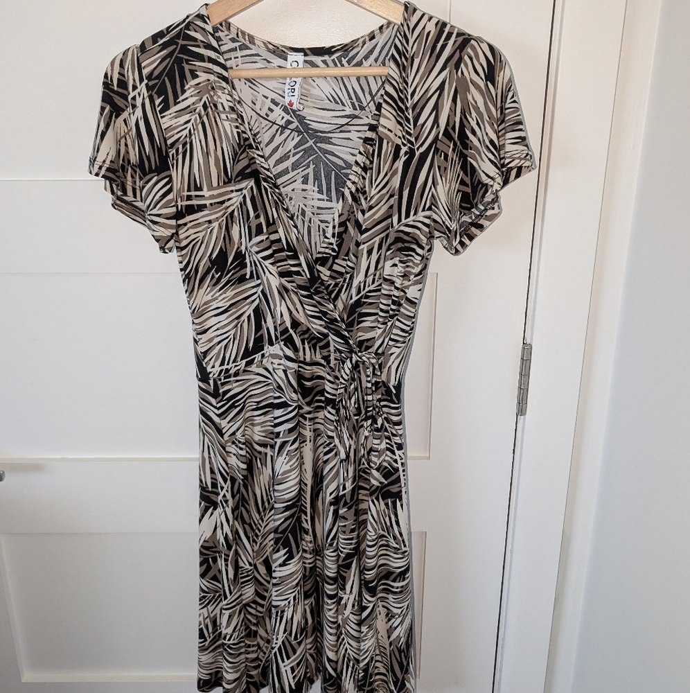 NWOT Black and Tan Leaf Print Midi Dress